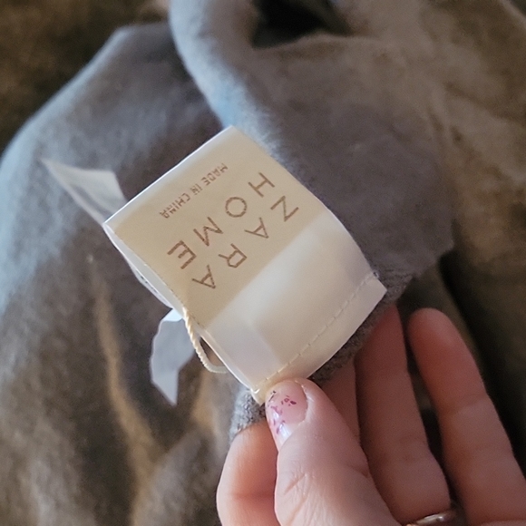 Zara Bedding Zara Home Throw Blanket Poshmark